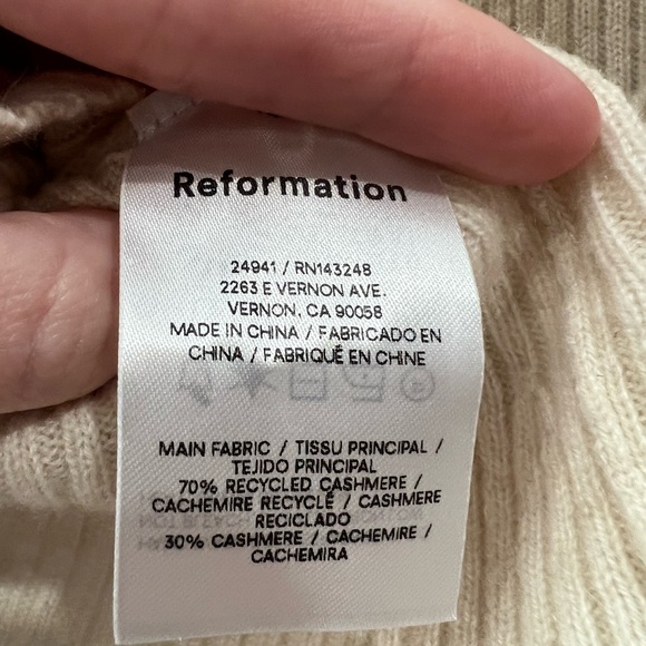 REFORMATION
Alber Open Back Cashmere Sweater Medium - Picture 6 of 6